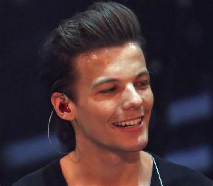 How To Build A Net Worth Like Louis Tomlinson: Tips And Secrets